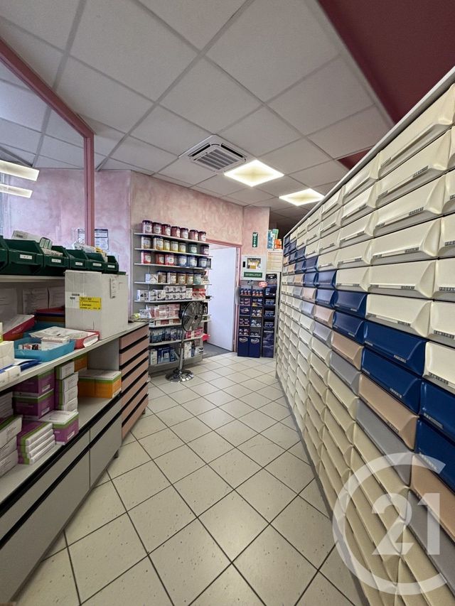 Appartement Local à louer - 10 pièces - 177.0 m2 - MONTMIRAIL - 51 - CHAMPAGNE-ARDENNE - Century 21 A.S.M.