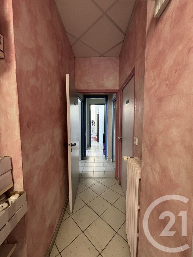 Appartement Local à louer - 10 pièces - 177.0 m2 - MONTMIRAIL - 51 - CHAMPAGNE-ARDENNE - Century 21 A.S.M.