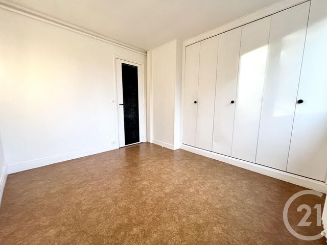 Appartement T3 à vendre - 4 pièces - 63.9 m2 - COULOMMIERS - 77 - ILE-DE-FRANCE - Century 21 A.S.M.