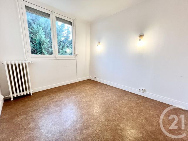 Appartement T3 à vendre - 4 pièces - 63.9 m2 - COULOMMIERS - 77 - ILE-DE-FRANCE - Century 21 A.S.M.