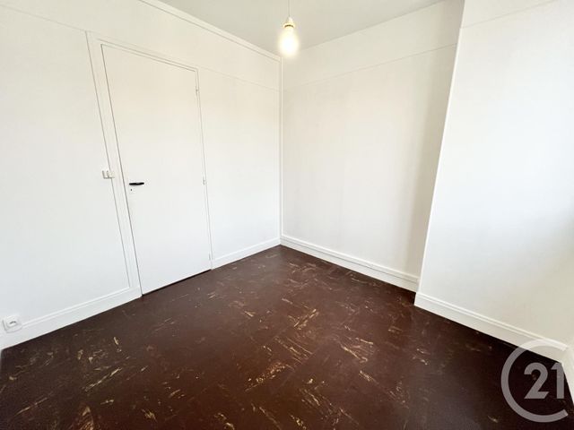 Appartement T3 à vendre - 4 pièces - 63.9 m2 - COULOMMIERS - 77 - ILE-DE-FRANCE - Century 21 A.S.M.