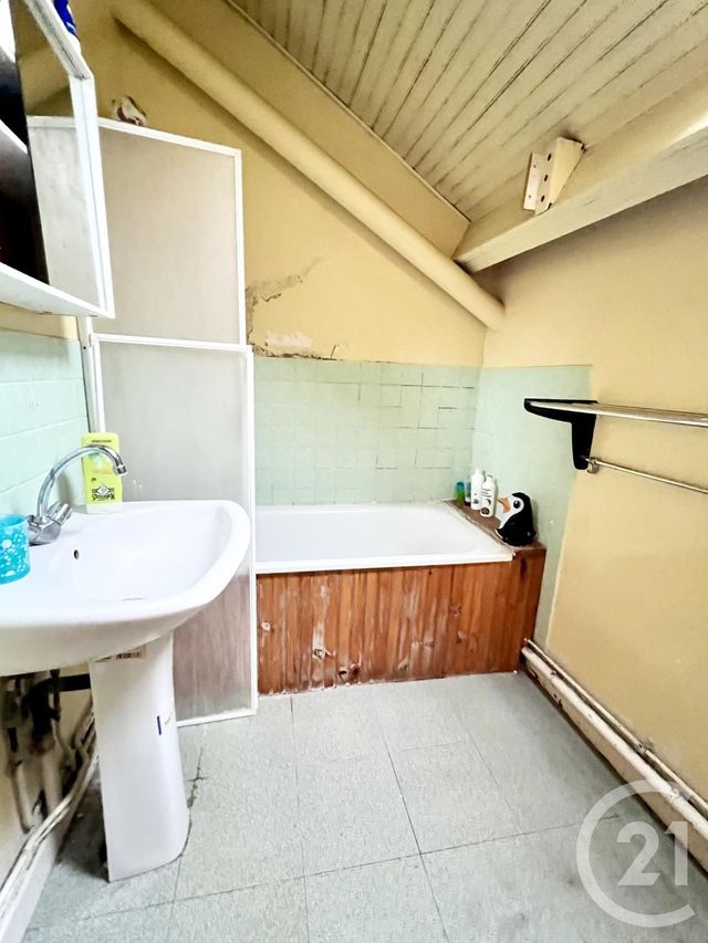 Appartement F3 à vendre - 3 pièces - 52.0 m2 - COULOMMIERS - 77 - ILE-DE-FRANCE - Century 21 A.S.M.