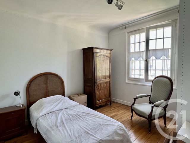 Afficher la photo en grand maison à vendre - 7 pièces - 192.16 m2 - COULOMMIERS - 77 - ILE-DE-FRANCE - Century 21 A.S.M.