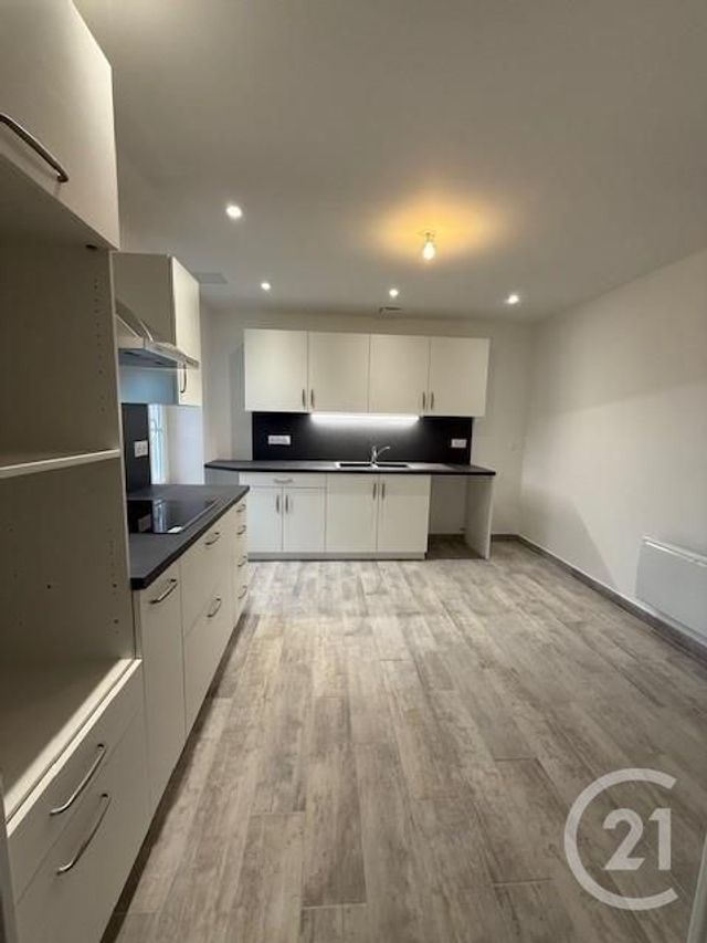 Appartement à louer - 4 pièces - 100.54 m2 - MOUROUX - 77 - ILE-DE-FRANCE - Century 21 A.S.M.