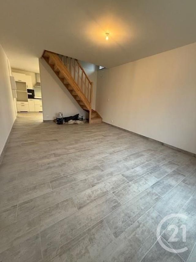Appartement à louer - 4 pièces - 100.54 m2 - MOUROUX - 77 - ILE-DE-FRANCE - Century 21 A.S.M.