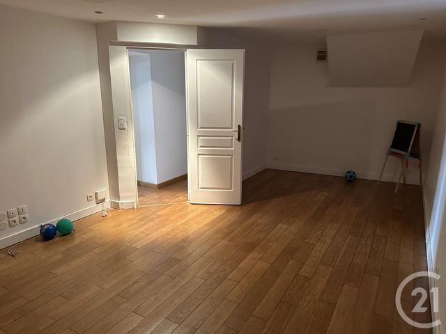 Afficher la photo en grand Appartement F5 à vendre - 5 pièces - 162.12 m2 - ROZAY EN BRIE - 77 - ILE-DE-FRANCE - Century 21 A.S.M.