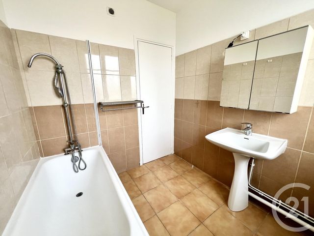 Appartement F2 à vendre - 2 pièces - 53.42 m2 - VILLIERS SUR MARNE - 94 - ILE-DE-FRANCE - Century 21 A.S.M.