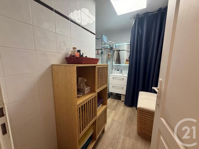 Appartement F3 à louer - 3 pièces - 61.83 m2 - COULOMMIERS - 77 - ILE-DE-FRANCE - Century 21 A.S.M.