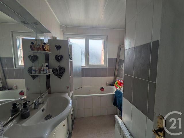 Appartement F3 à vendre - 3 pièces - 60.14 m2 - COULOMMIERS - 77 - ILE-DE-FRANCE - Century 21 A.S.M.