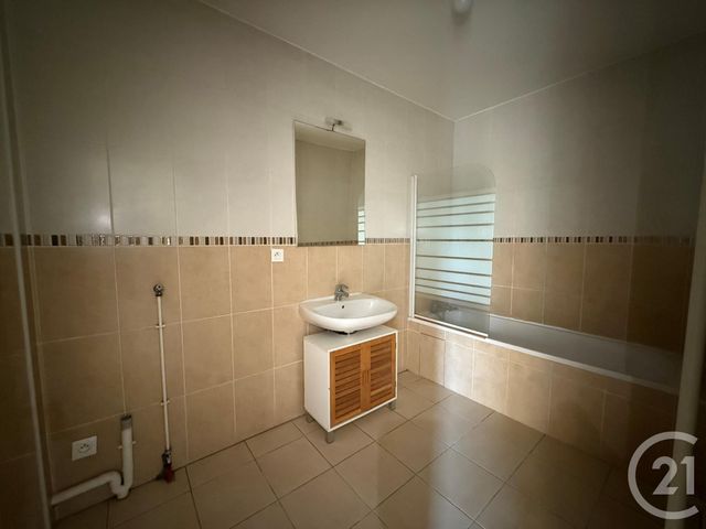 Appartement F3 à louer - 3 pièces - 71.22 m2 - COULOMMIERS - 77 - ILE-DE-FRANCE - Century 21 A.S.M.