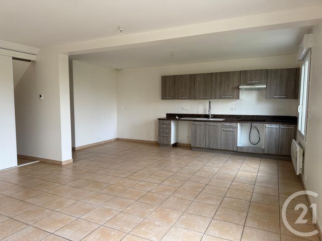 Appartement F3 à louer - 3 pièces - 71.22 m2 - COULOMMIERS - 77 - ILE-DE-FRANCE - Century 21 A.S.M.