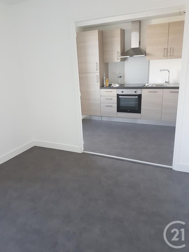 Appartement F1 à louer - 1 pièce - 17.65 m2 - COULOMMIERS - 77 - ILE-DE-FRANCE - Century 21 A.S.M.