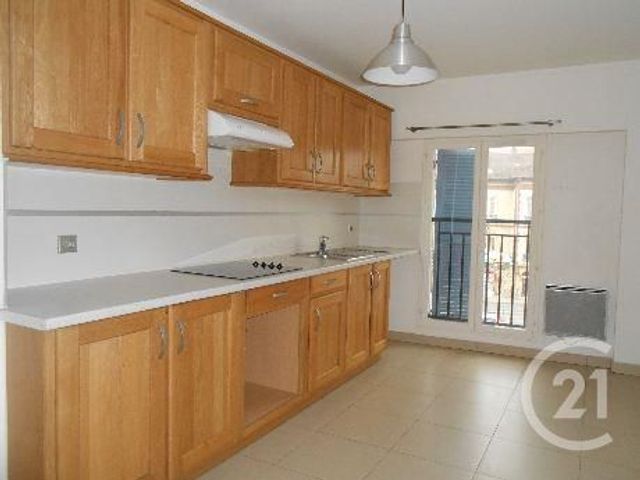 Appartement F3 à louer - 3 pièces - 90.45 m2 - COULOMMIERS - 77 - ILE-DE-FRANCE - Century 21 A.S.M.