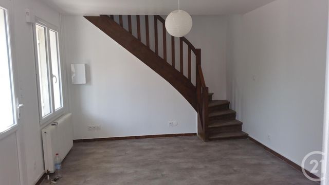 Appartement F1 à louer - 3 pièces - 53.57 m2 - COULOMMIERS - 77 - ILE-DE-FRANCE - Century 21 A.S.M.