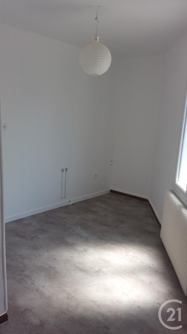 Appartement F1 à louer - 3 pièces - 53.57 m2 - COULOMMIERS - 77 - ILE-DE-FRANCE - Century 21 A.S.M.