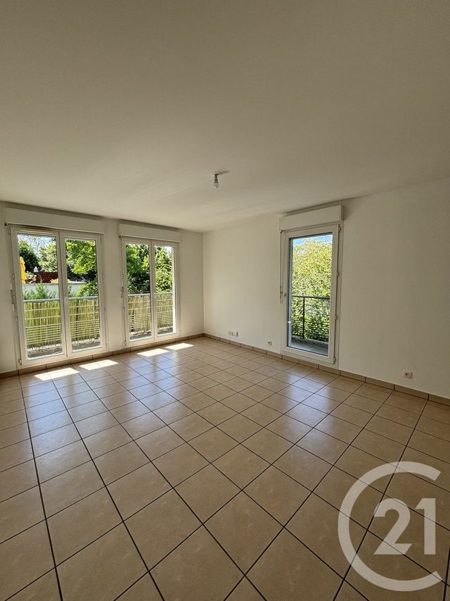 Appartement F3 à louer - 3 pièces - 60.38 m2 - MONTEVRAIN - 77 - ILE-DE-FRANCE - Century 21 A.S.M.