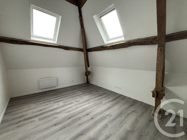 Afficher la photo en grand Appartement F4 à louer - 4 pièces - 86.7 m2 - LA FERTE SOUS JOUARRE - 77 - ILE-DE-FRANCE - Century 21 A.S.M.