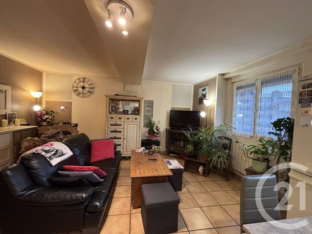 Appartement F2 à louer - 2 pièces - 46.73 m2 - LUZANCY - 77 - ILE-DE-FRANCE - Century 21 A.S.M.