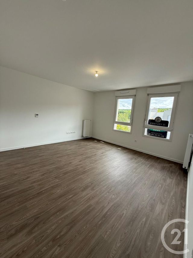 Appartement Studio à louer - 1 pièce - 29.61 m2 - COULOMMIERS - 77 - ILE-DE-FRANCE - Century 21 A.S.M.