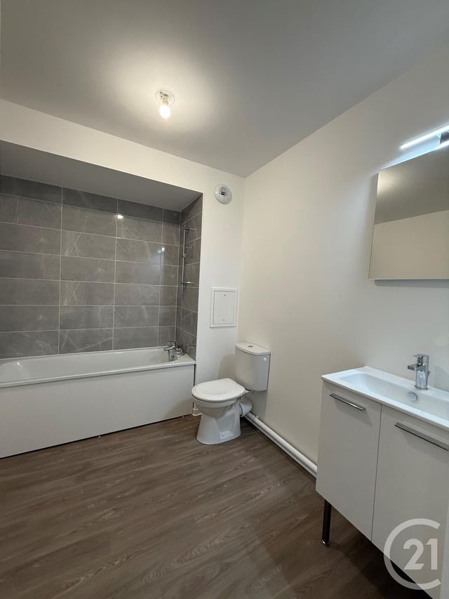 Appartement Studio à louer - 1 pièce - 29.61 m2 - COULOMMIERS - 77 - ILE-DE-FRANCE - Century 21 A.S.M.