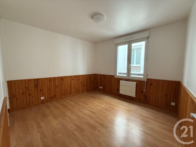 Afficher la photo en grand Appartement F2 à louer - 2 pièces - 51.12 m2 - COULOMMIERS - 77 - ILE-DE-FRANCE - Century 21 A.S.M.