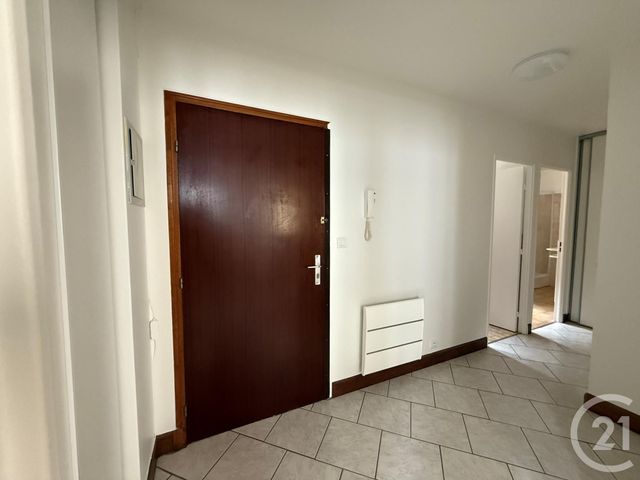 Afficher la photo en grand Appartement F2 à louer - 2 pièces - 51.12 m2 - COULOMMIERS - 77 - ILE-DE-FRANCE - Century 21 A.S.M.