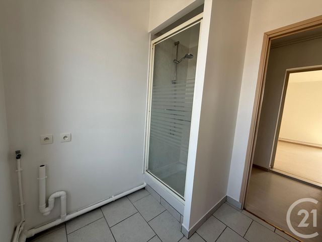 Afficher la photo en grand Appartement F5 à louer - 5 pièces - 78.24 m2 - COULOMMIERS - 77 - ILE-DE-FRANCE - Century 21 A.S.M.