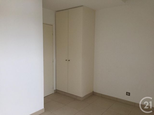 Appartement F3 à louer - 3 pièces - 68.26 m2 - COULOMMIERS - 77 - ILE-DE-FRANCE - Century 21 A.S.M.