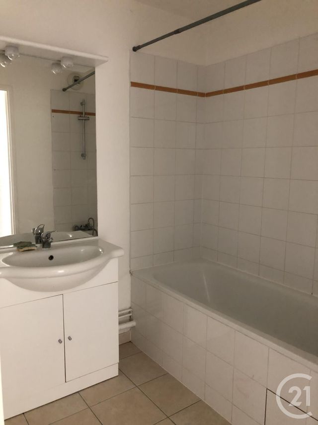Appartement F2 à louer - 2 pièces - 45.42 m2 - LA FERTE GAUCHER - 77 - ILE-DE-FRANCE - Century 21 A.S.M.