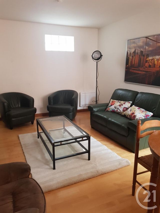 Appartement F2 à louer - 2 pièces - 47.24 m2 - COULOMMIERS - 77 - ILE-DE-FRANCE - Century 21 A.S.M.