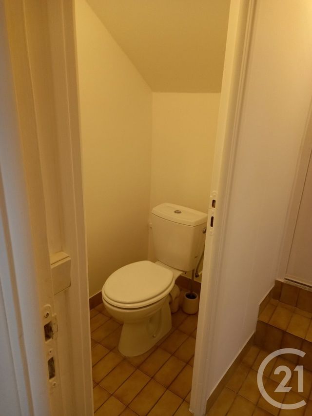 Appartement F2 à louer - 2 pièces - 47.89 m2 - COULOMMIERS - 77 - ILE-DE-FRANCE - Century 21 A.S.M.