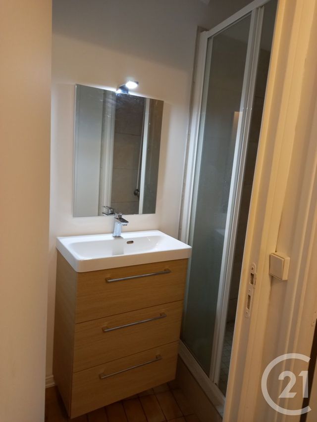 Appartement F2 à louer - 2 pièces - 47.89 m2 - COULOMMIERS - 77 - ILE-DE-FRANCE - Century 21 A.S.M.