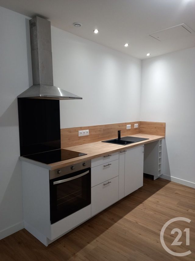 Appartement F2 à louer - 2 pièces - 47.89 m2 - COULOMMIERS - 77 - ILE-DE-FRANCE - Century 21 A.S.M.