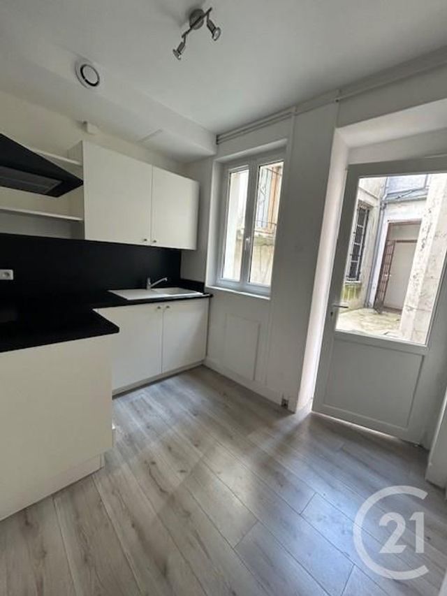 Appartement F2 à louer - 2 pièces - 36.17 m2 - COULOMMIERS - 77 - ILE-DE-FRANCE - Century 21 A.S.M.