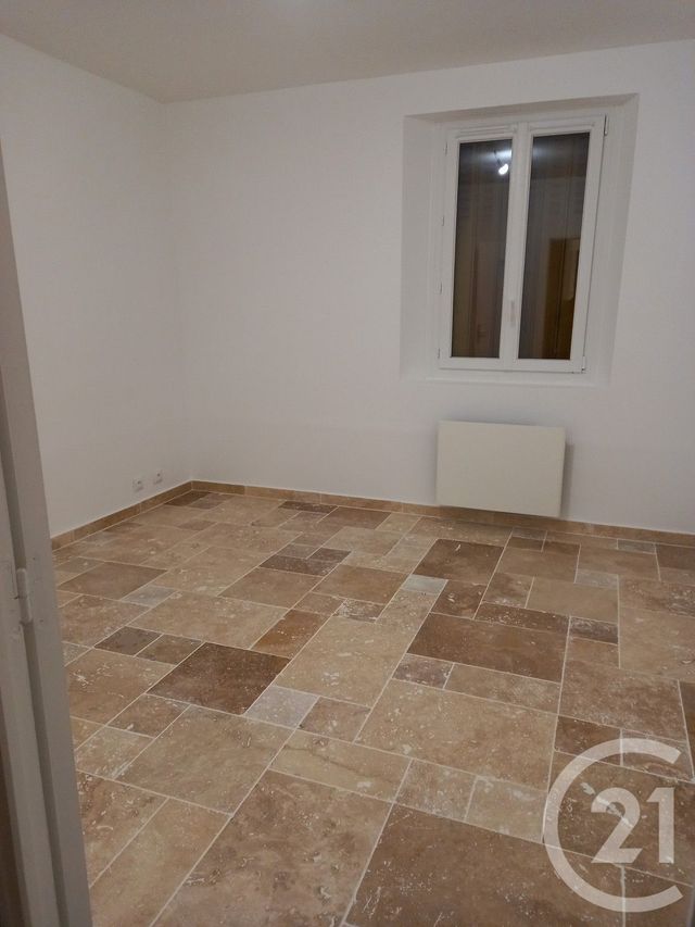 Appartement F2 à louer - 2 pièces - 48.22 m2 - COULOMMIERS - 77 - ILE-DE-FRANCE - Century 21 A.S.M.