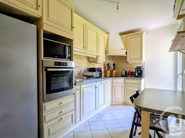Appartement F5 à vendre - 5 pièces - 109.99 m2 - COULOMMIERS - 77 - ILE-DE-FRANCE - Century 21 A.S.M.