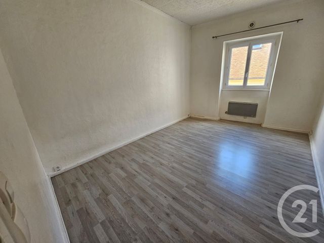 Appartement F2 à louer - 2 pièces - 48.0 m2 - COULOMMIERS - 77 - ILE-DE-FRANCE - Century 21 A.S.M.