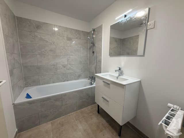 maison à louer - 7 pièces - 148.98 m2 - ST GERMAIN SOUS DOUE - 77 - ILE-DE-FRANCE - Century 21 A.S.M.