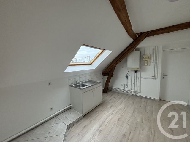 Appartement Studio à louer - 1 pièce - 36.2 m2 - COULOMMIERS - 77 - ILE-DE-FRANCE - Century 21 A.S.M.
