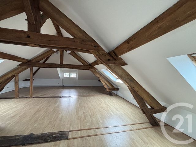 Appartement Studio à louer - 1 pièce - 36.2 m2 - COULOMMIERS - 77 - ILE-DE-FRANCE - Century 21 A.S.M.