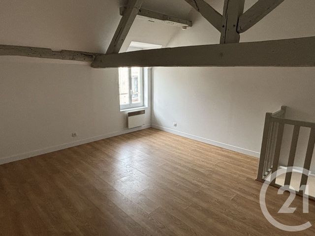 Appartement Duplex à louer - 3 pièces - 70.87 m2 - COULOMMIERS - 77 - ILE-DE-FRANCE - Century 21 A.S.M.