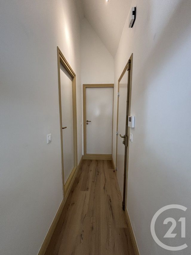 Appartement à louer - 2 pièces - 54.61 m2 - COULOMMIERS - 77 - ILE-DE-FRANCE - Century 21 A.S.M.