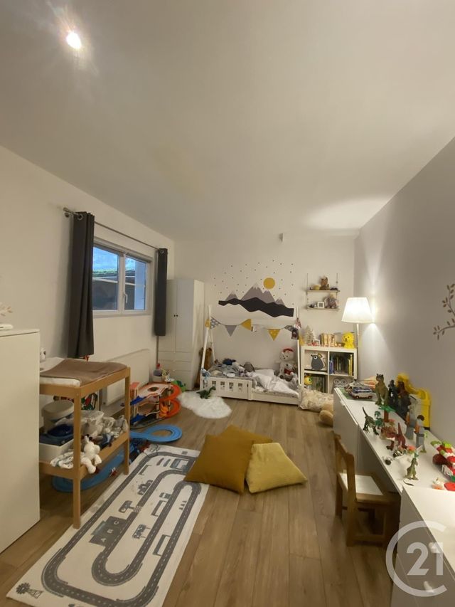 Appartement Duplex à louer - 6 pièces - 152.24 m2 - 77 - ILE-DE-FRANCE - Century 21 A.S.M.