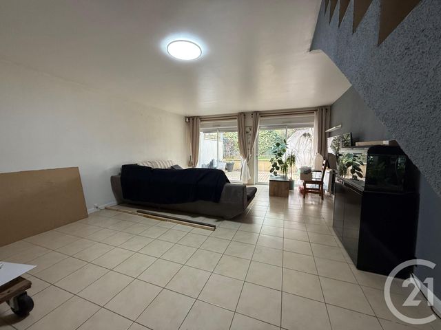 Appartement F3 à louer - 3 pièces - 78.59 m2 - COULOMMIERS - 77 - ILE-DE-FRANCE - Century 21 A.S.M.