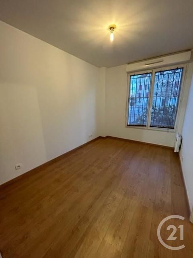 Appartement F2 à louer - 2 pièces - 39.8 m2 - COULOMMIERS - 77 - ILE-DE-FRANCE - Century 21 A.S.M.