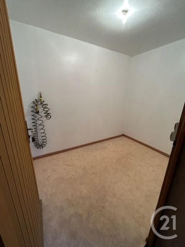 Appartement F2 à louer - 2 pièces - 39.8 m2 - COULOMMIERS - 77 - ILE-DE-FRANCE - Century 21 A.S.M.