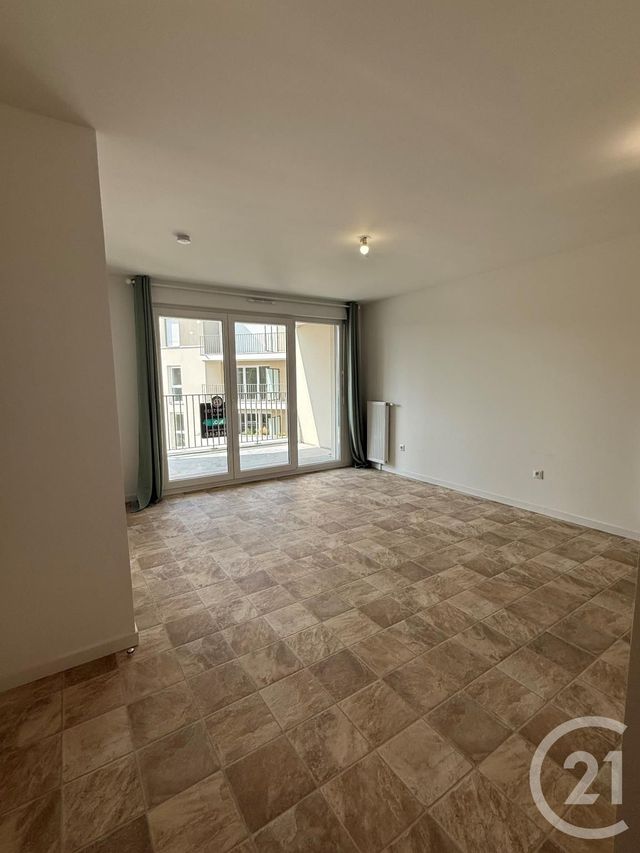 Appartement F2 à louer - 2 pièces - 38.22 m2 - COULOMMIERS - 77 - ILE-DE-FRANCE - Century 21 A.S.M.