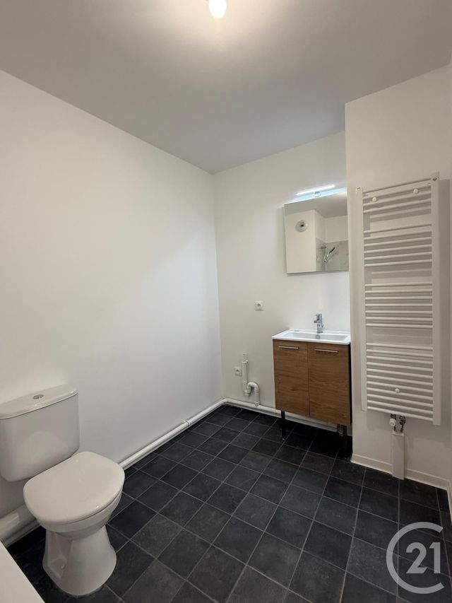 Appartement F2 à louer - 2 pièces - 38.22 m2 - COULOMMIERS - 77 - ILE-DE-FRANCE - Century 21 A.S.M.