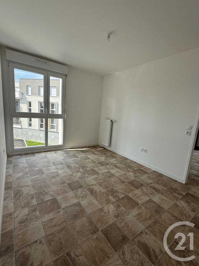 Appartement F2 à louer - 2 pièces - 38.22 m2 - COULOMMIERS - 77 - ILE-DE-FRANCE - Century 21 A.S.M.