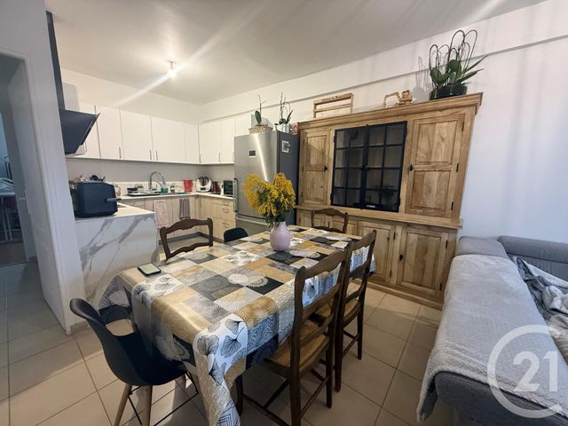 Appartement F3 à louer - 3 pièces - 61.83 m2 - COULOMMIERS - 77 - ILE-DE-FRANCE - Century 21 A.S.M.